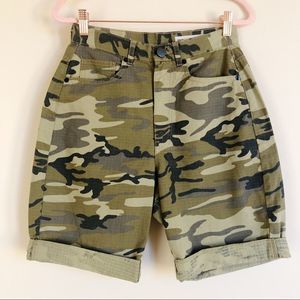 ASOS Camouflaged Roll Up Bermuda Shorts Green